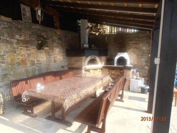 Фото номера Дом с 3 спальнями Дома для отпуска Diva Guest House г. Skandaloto 25